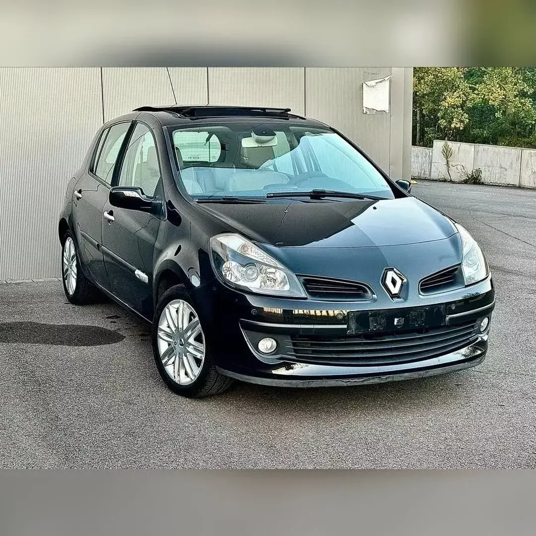 RENAULT CLIO 1.6i AUTOMAAT BENZINE PANO LEDER