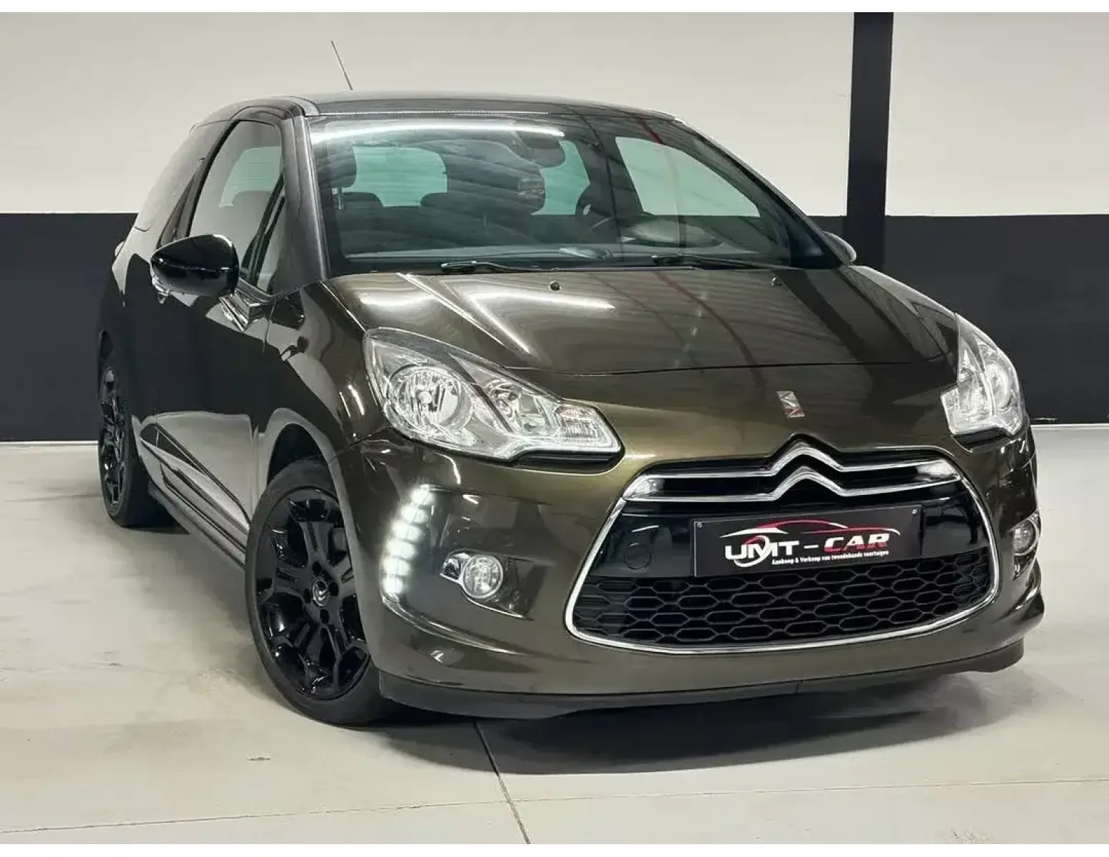 Citroen Ds3 1.6i Benzin|Navi|Airco|Alcantara|Gekeurd|