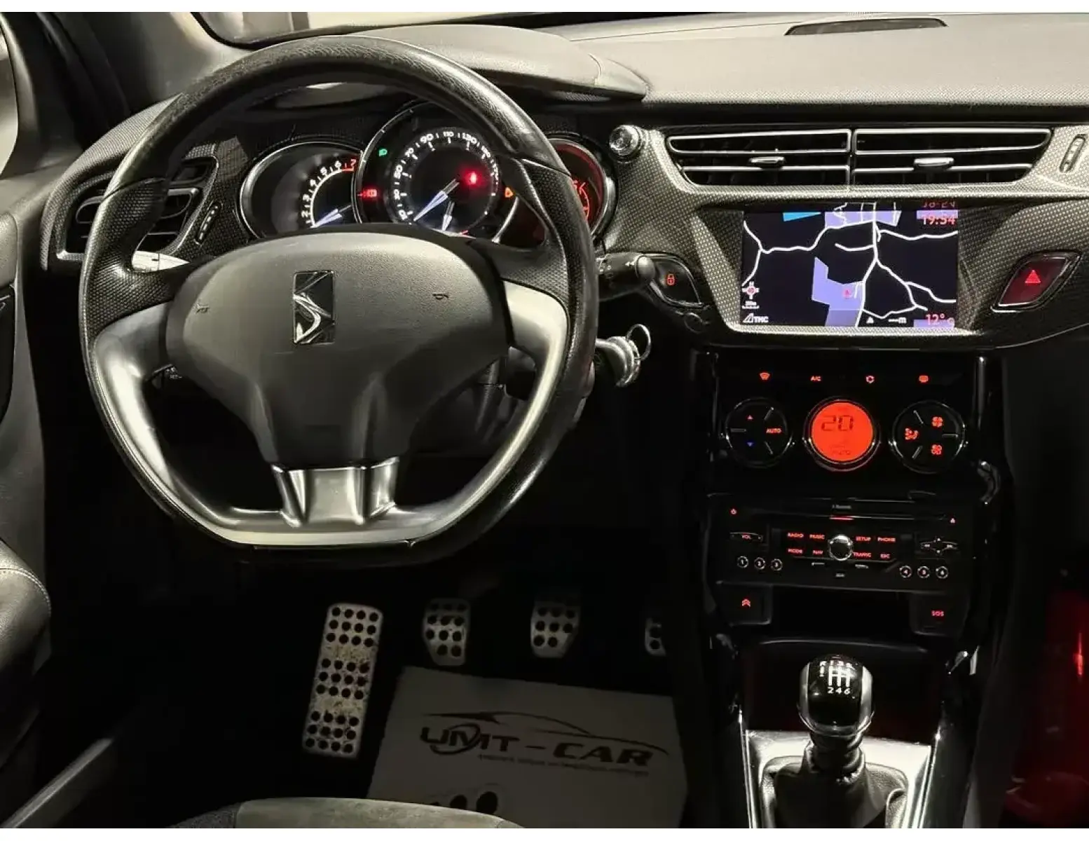 Citroen Ds3 1.6i Benzin|Navi|Airco|Alcantara|Gekeurd|