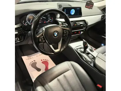 BMW 520i Automaat|99.000KmSportLine|Leder|Navi|Garantie|