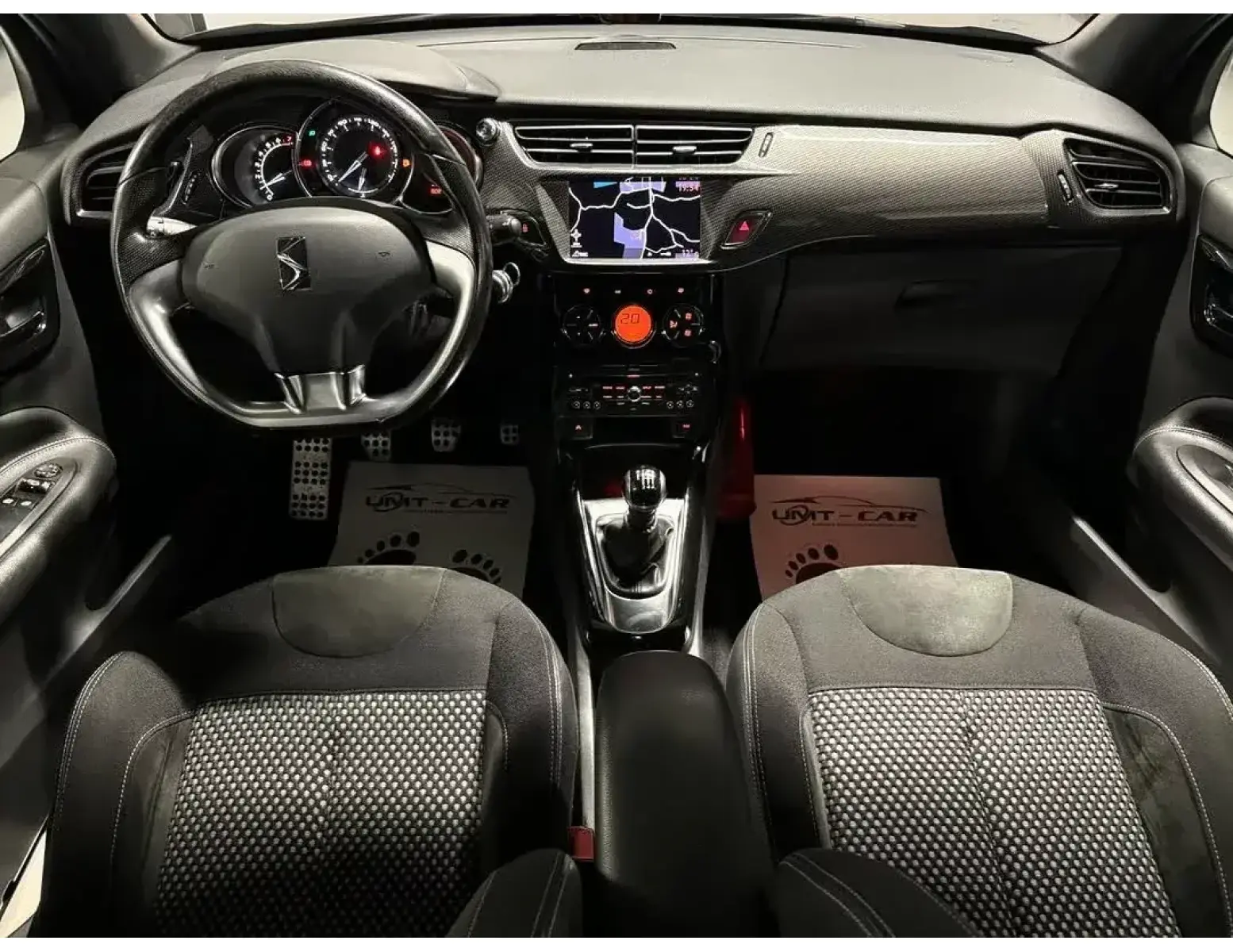 Citroen Ds3 1.6i Benzin|Navi|Airco|Alcantara|Gekeurd|
