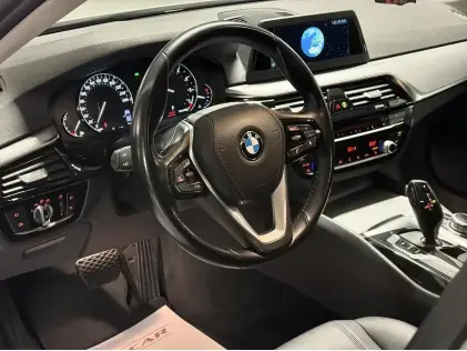 BMW 520i Automaat|99.000KmSportLine|Leder|Navi|Garantie|