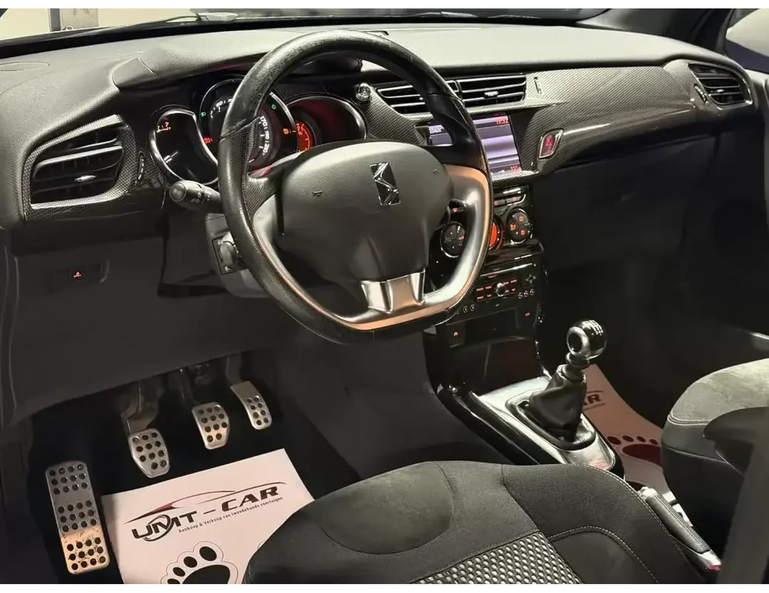 Citroen Ds3 1.6i Benzin|Navi|Airco|Alcantara|Gekeurd|