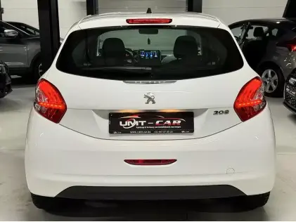 Peugeot 208 1.2i Puretech| NieuwStaat!| Airco| GEKEURD|
