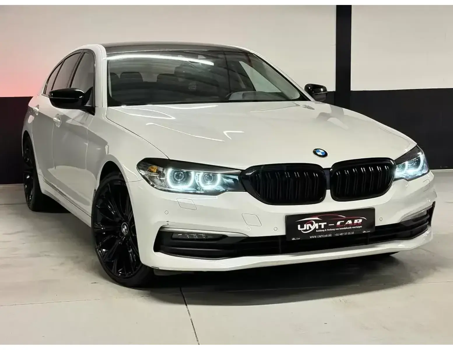 BMW 520i Automaat|99.000KmSportLine|Leder|Navi|Garantie|