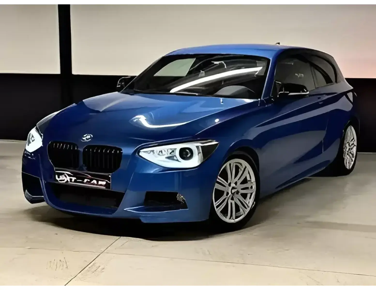 BMW 118i Benzine – Luxe & Comfort met Opendak en Navi!
