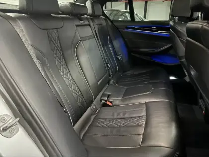 BMW 530e HYBRID //M PACK