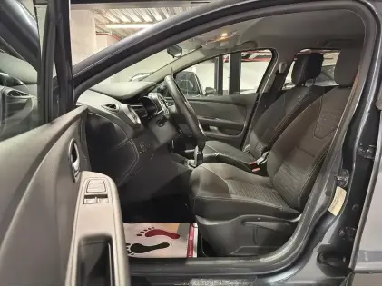 RENAULT CLIO 1.2I BENZINE 105.