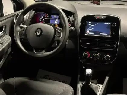 RENAULT CLIO 1.2I BENZINE 105.