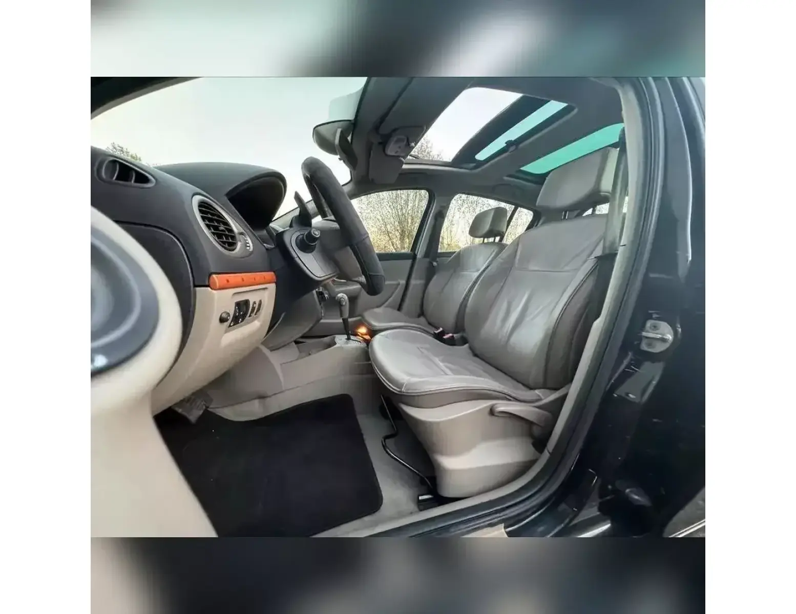 RENAULT CLIO 1.6i AUTOMAAT BENZINE PANO LEDER