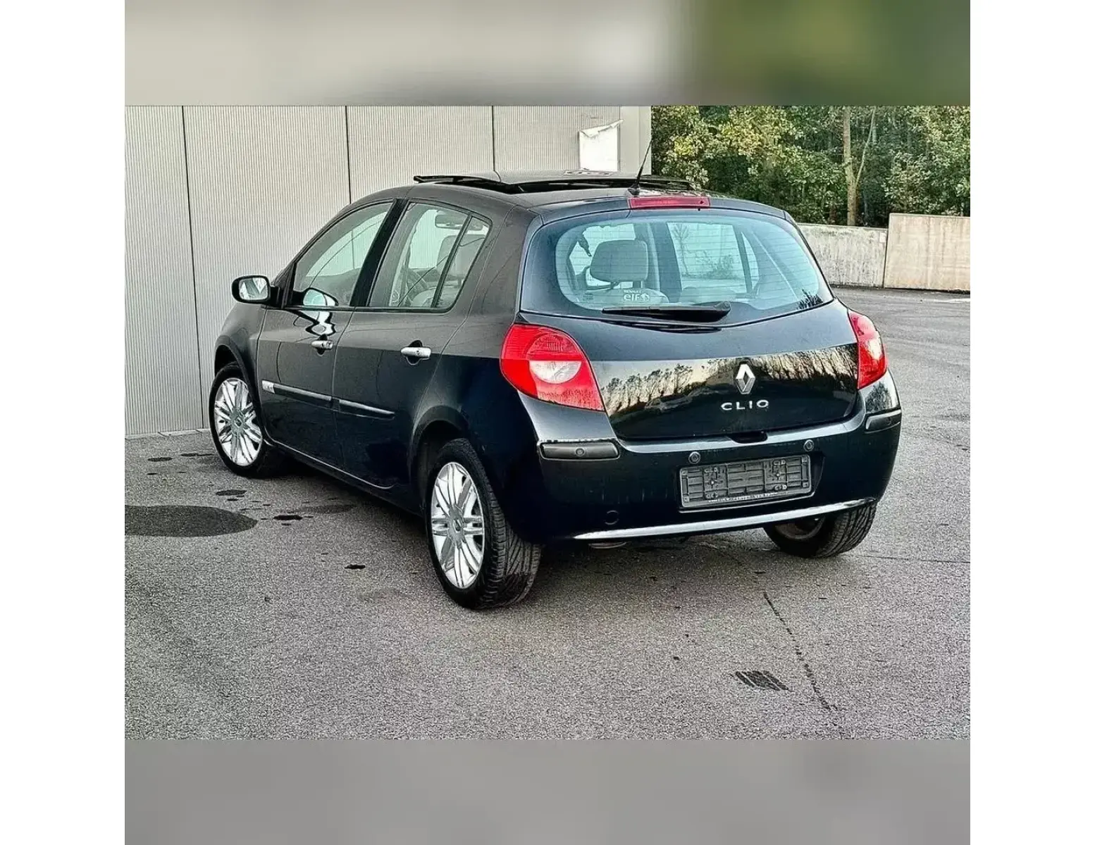 RENAULT CLIO 1.6i AUTOMAAT BENZINE PANO LEDER