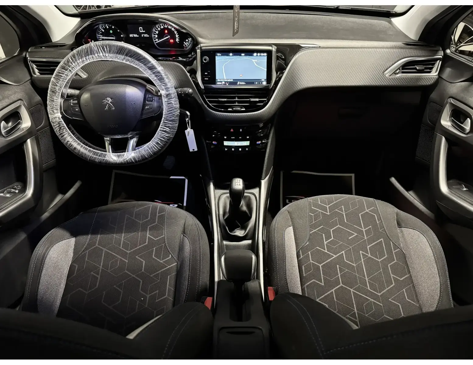 Peugeot 2008 1.2i 2018 | Grijs | Topconditie | Benzine ✅