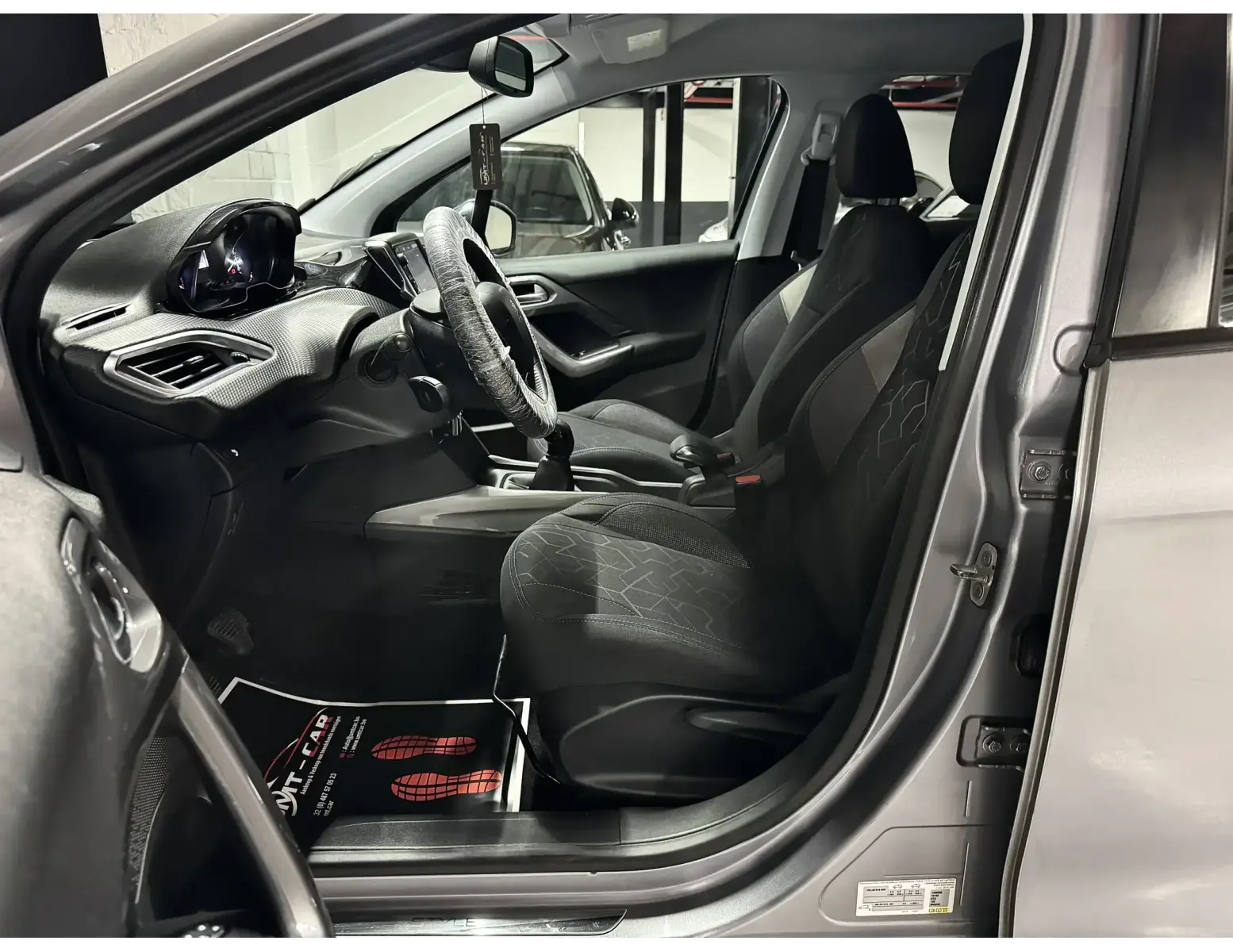 Peugeot 2008 1.2i 2018 | Grijs | Topconditie | Benzine ✅