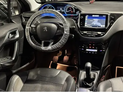 PEUGEOT 2008 1.2 PURETECH | 98.000 KM | Pano Dak | 2017