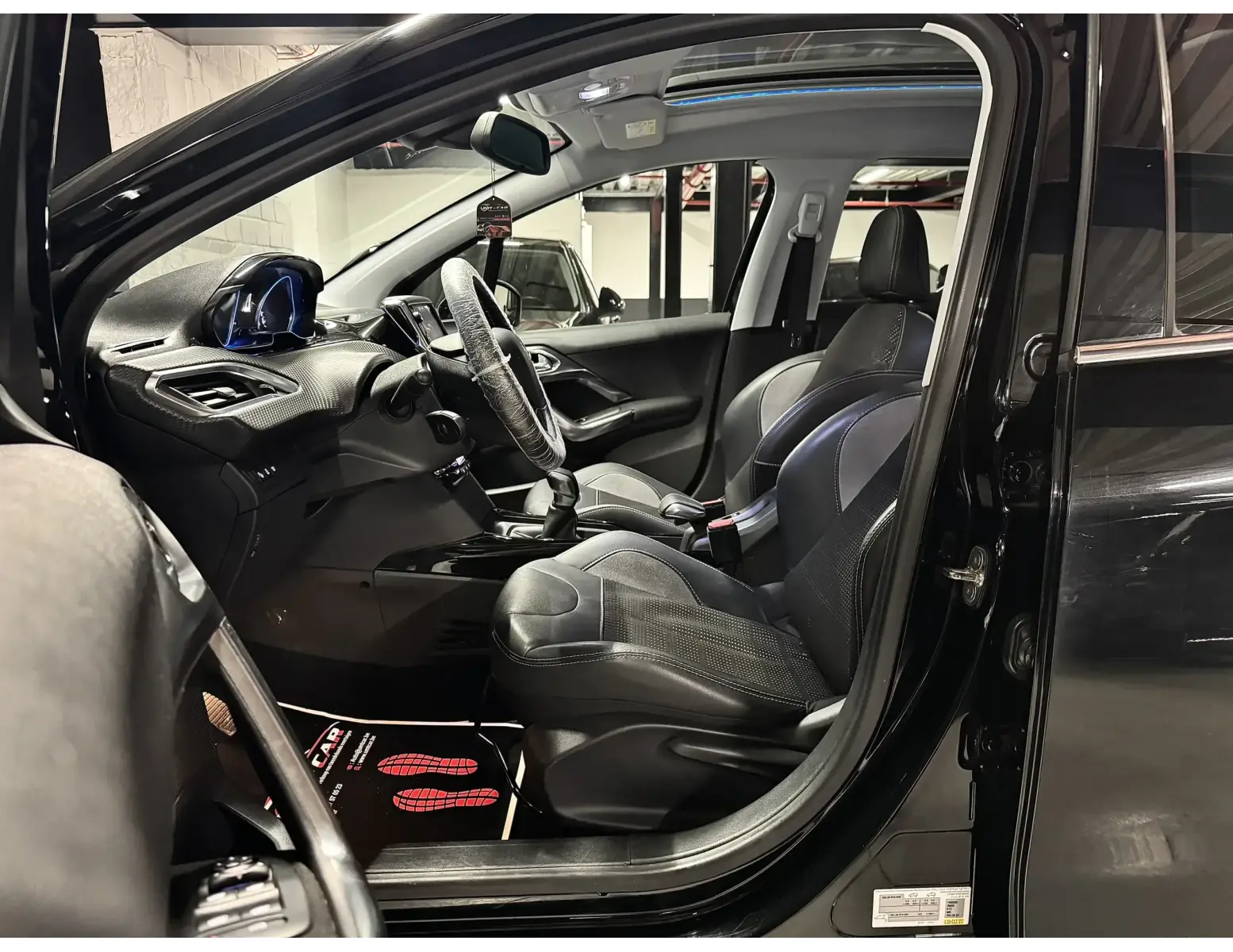 PEUGEOT 2008 1.2 PURETECH | 98.000 KM | Pano Dak | 2017
