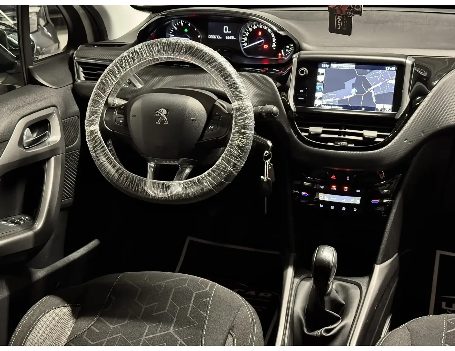 Peugeot 2008 PureTech 2017 | 80.000 km | Zeer Net! ✅