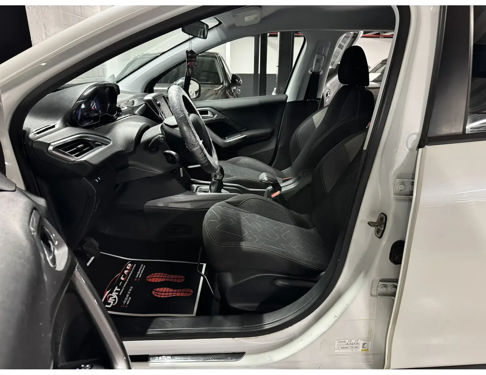 Peugeot 2008 PureTech 2017 | 80.000 km | Zeer Net! ✅