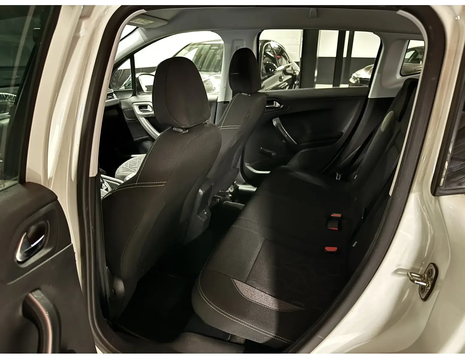 Peugeot 2008 PureTech 2017 | 80.000 km | Zeer Net! ✅