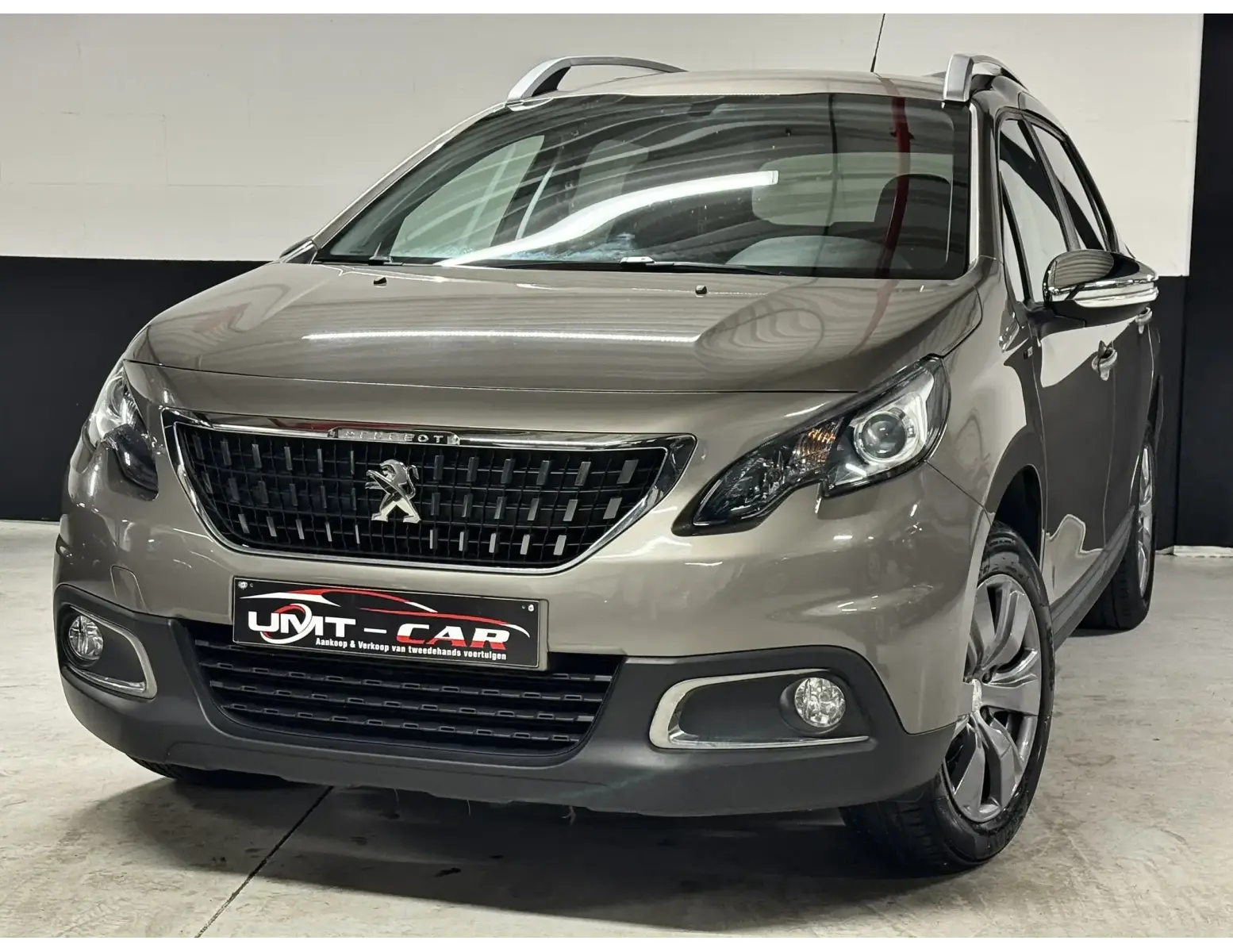 Zeldzame Beige Peugeot 2008 | 1.2i PureTech | 2017 ✅
