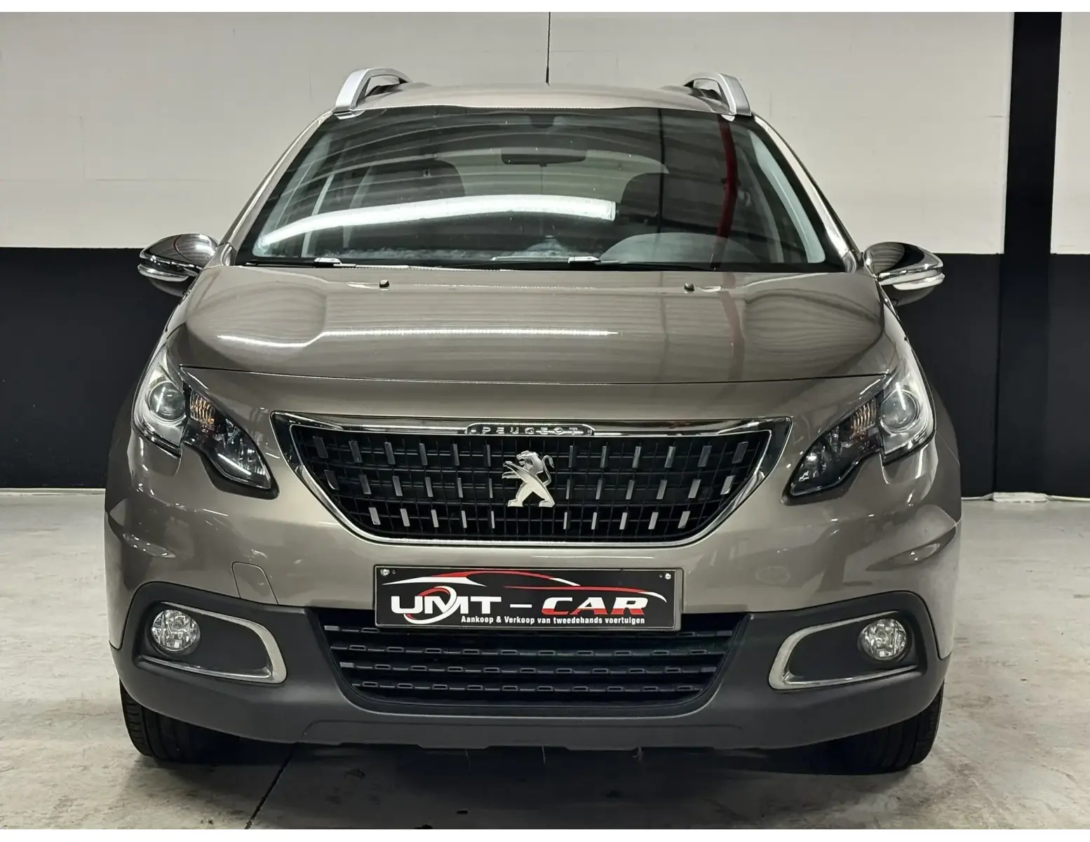 Zeldzame Beige Peugeot 2008 | 1.2i PureTech | 2017 ✅