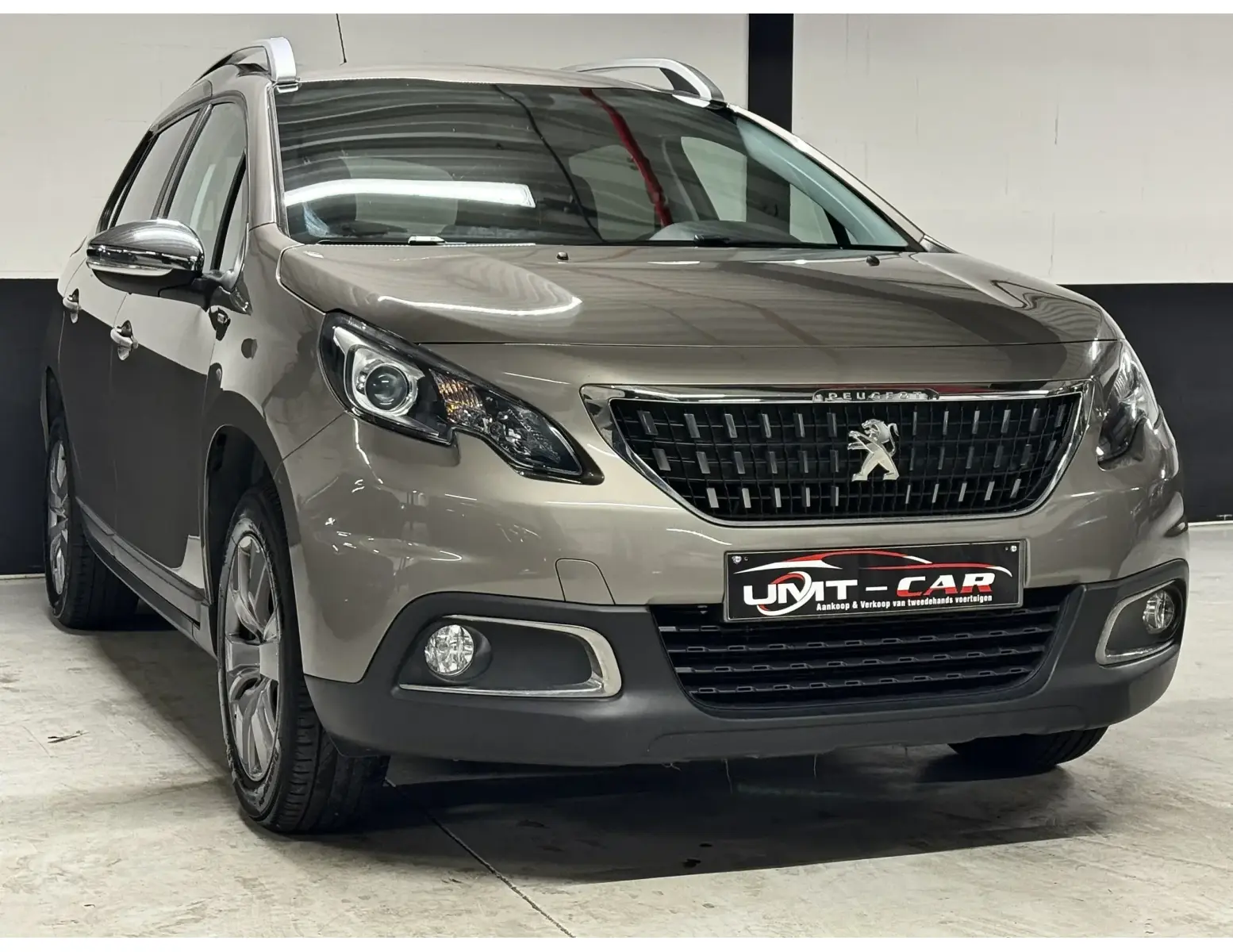 Zeldzame Beige Peugeot 2008 | 1.2i PureTech | 2017 ✅